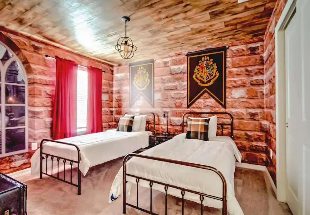 16239 7BR Stunning Home For Your Family Vacation