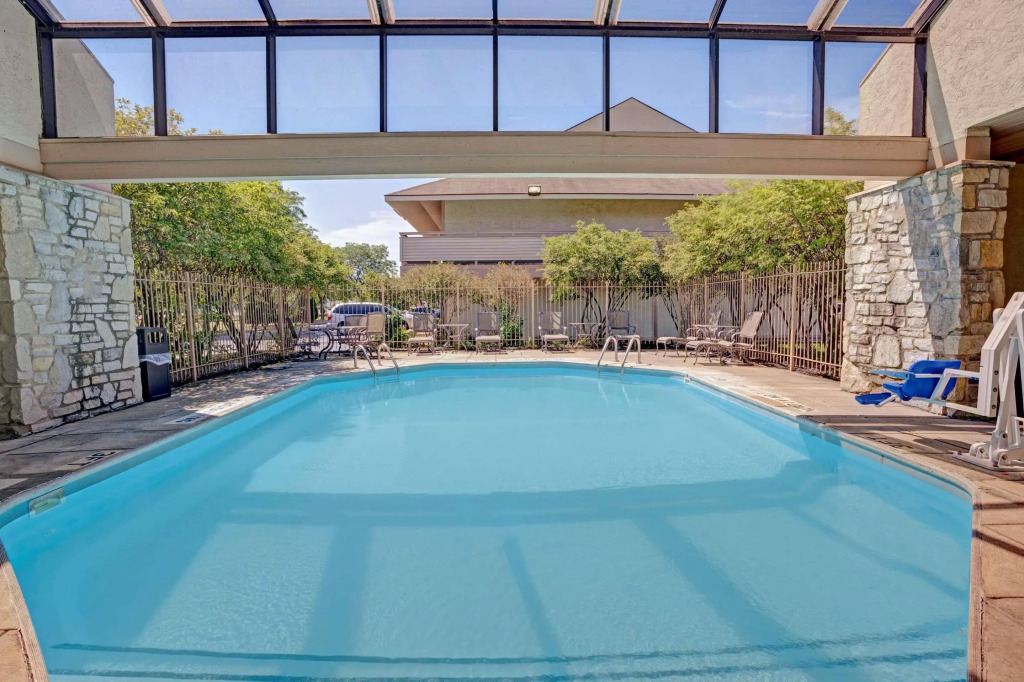 Americas Best Value Inn & Suites Monroe