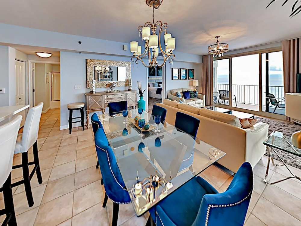 Villa Luna Condo #901 3 Bedrooms 3 Bathrooms Condo