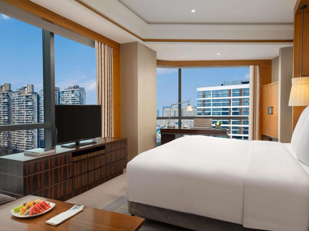 Pullman Haining