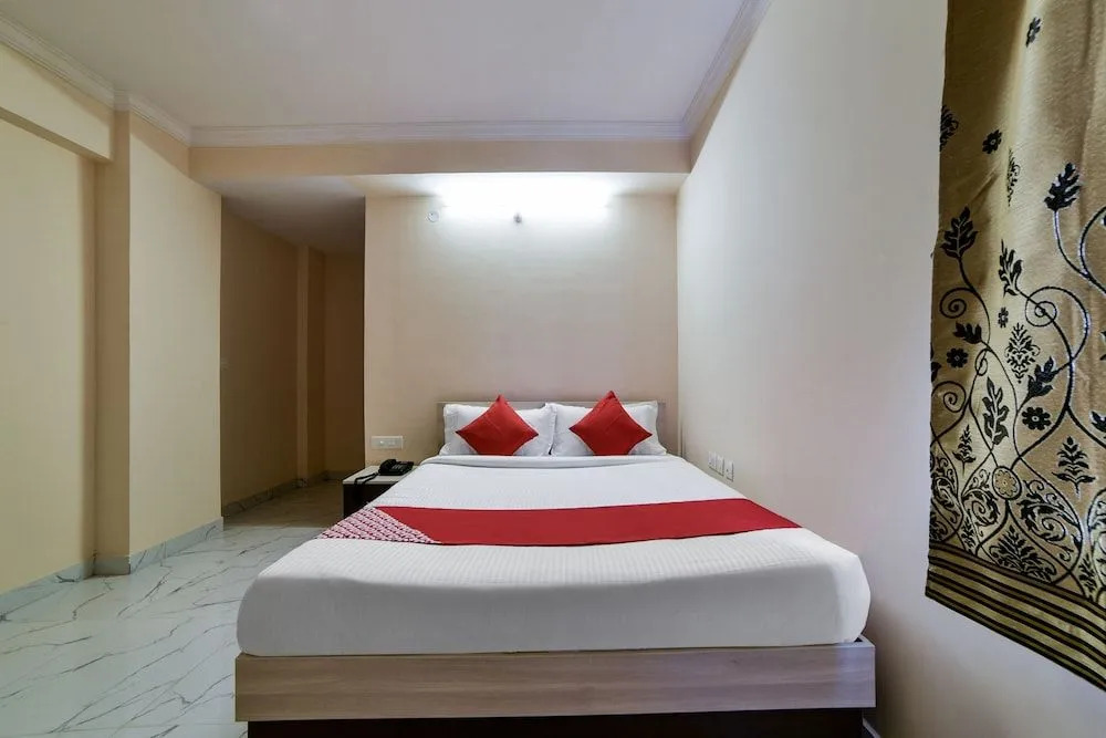 FabHotel Opal Residency