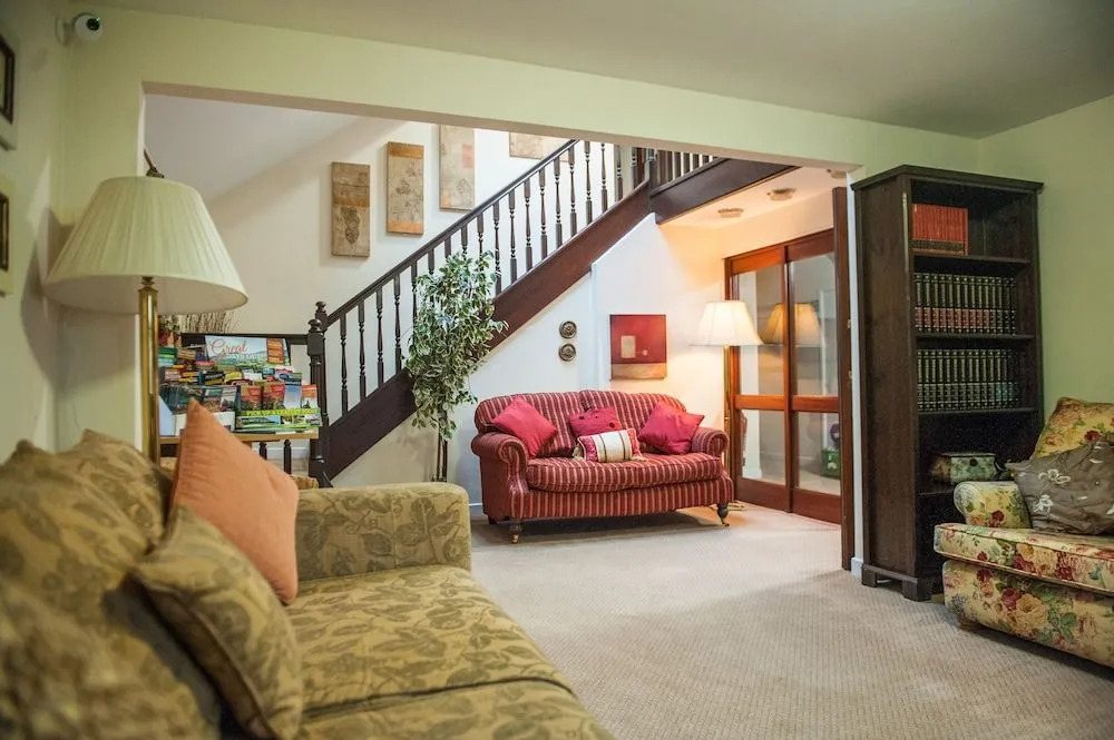 Llanwenarth Hotel & Riverside Restaurant