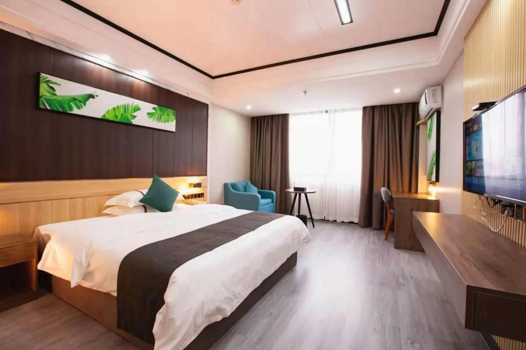 Thank Inn Hainan Danzhou Zhongxing Avenue