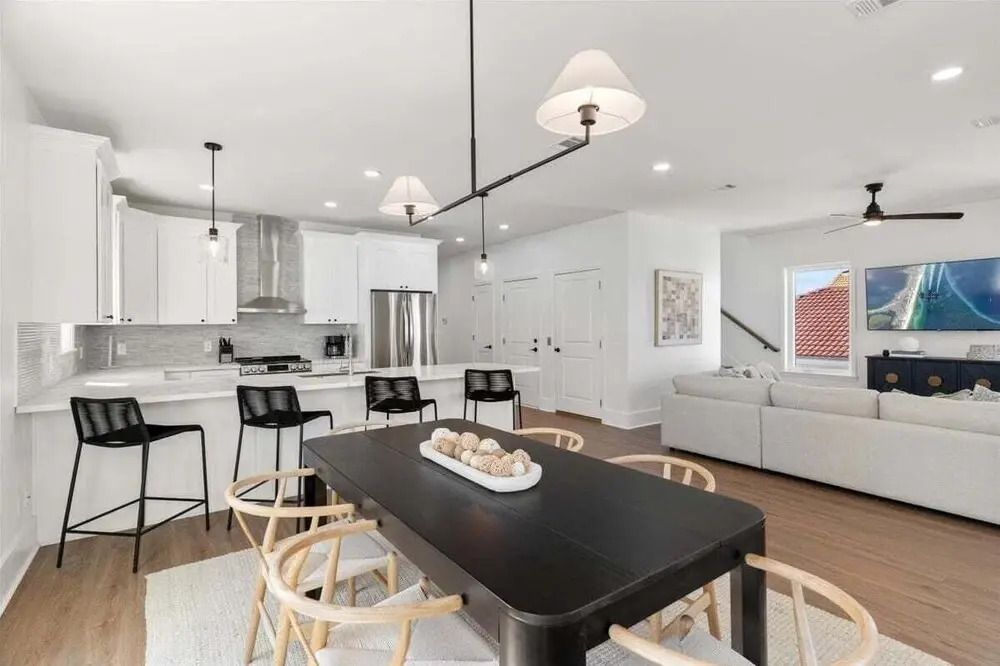 Surf And Sound 6 Bedroom Home