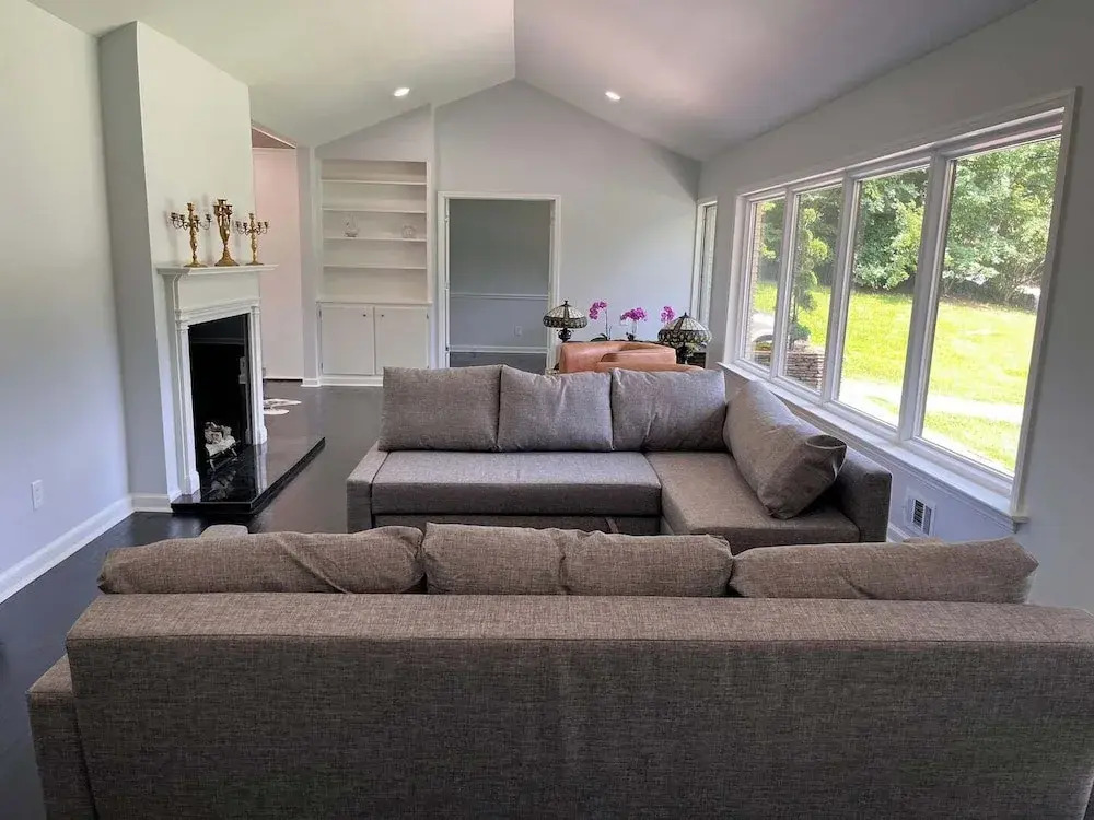 Stylish Comfort Modern Chef Kitchen 4 BR 2 Baths