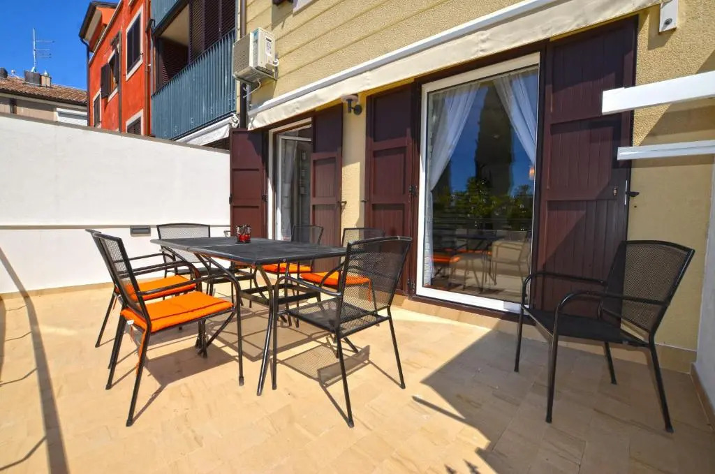 Apartment Max