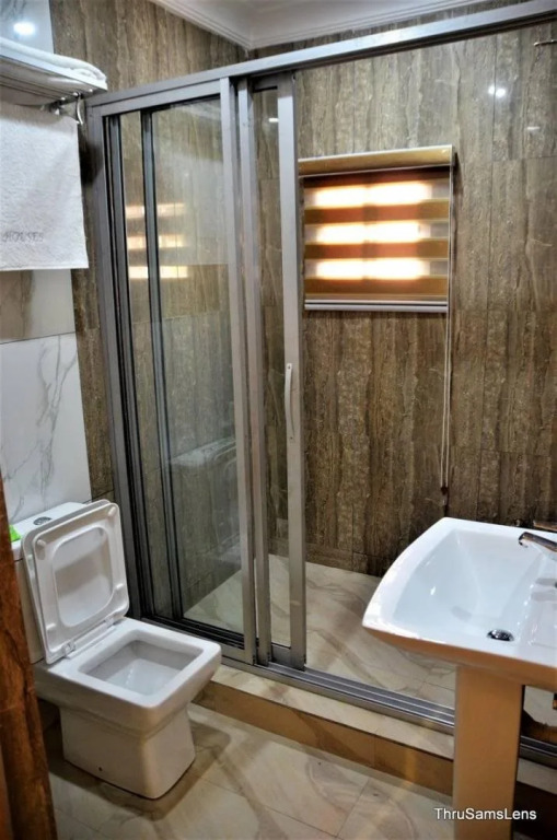 H9 Suites