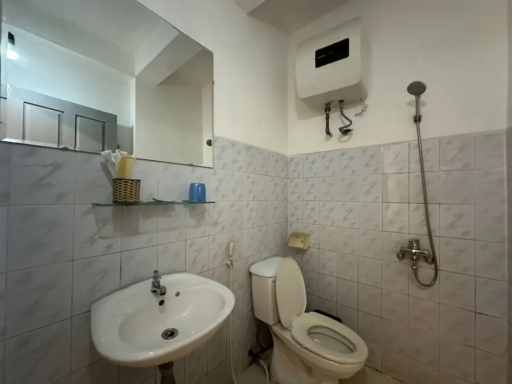 OYO 1233 Yen Quyen Hotel