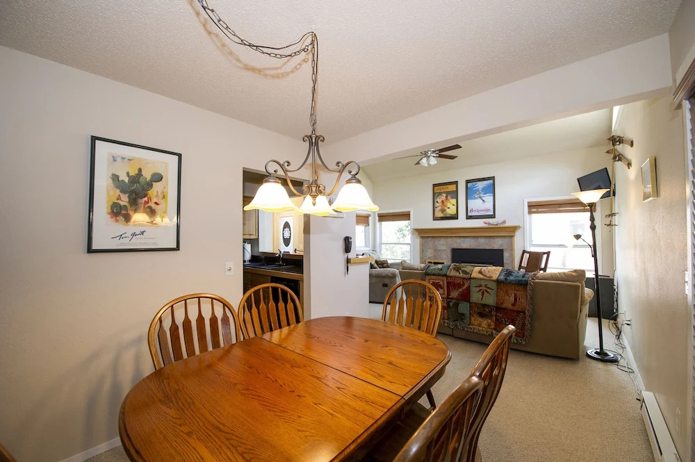 3 Bedroom Condo - Base 9