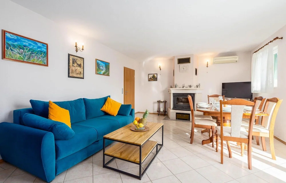 Stunning Home in Makarska With Outdoor Swimming Pool, Wifi and 3 Bedrooms