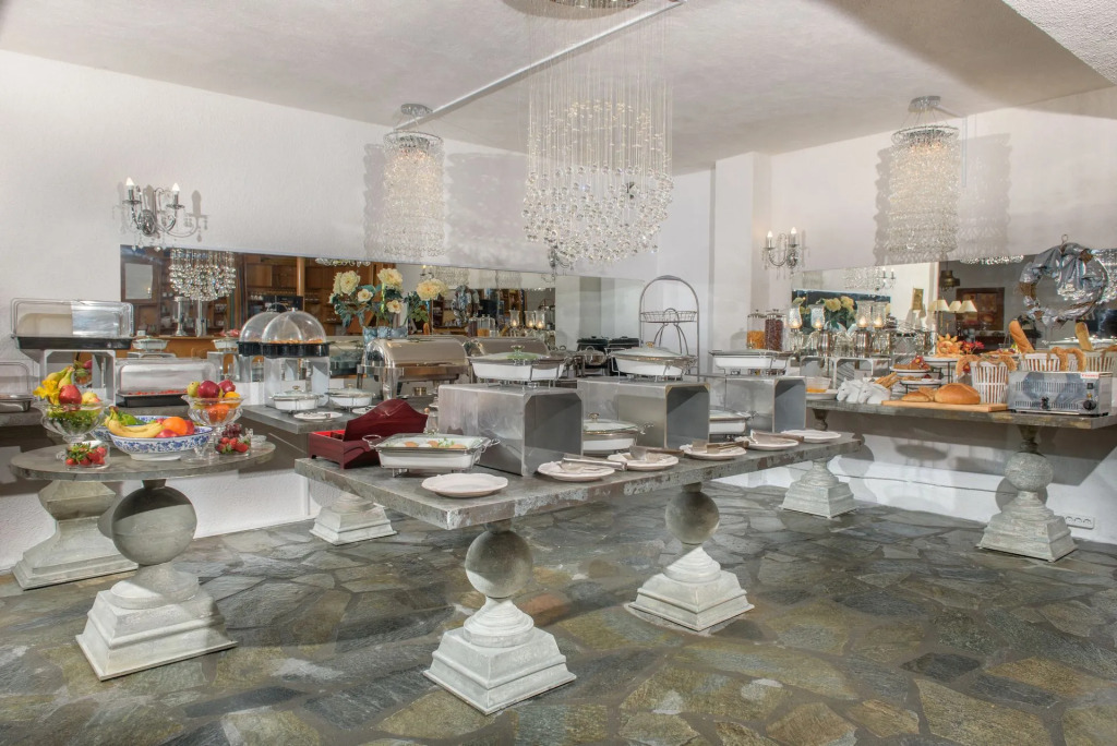 Leandros Hotel