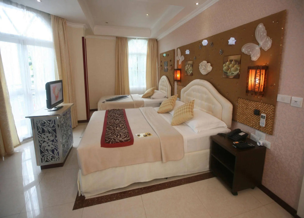 Le Vieux Nice Inn
