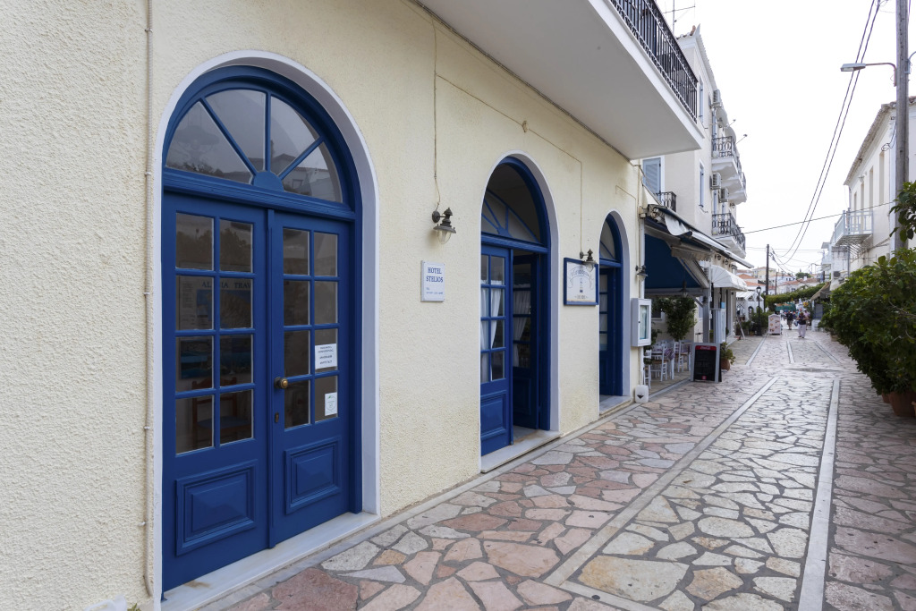 Stelios Hotel