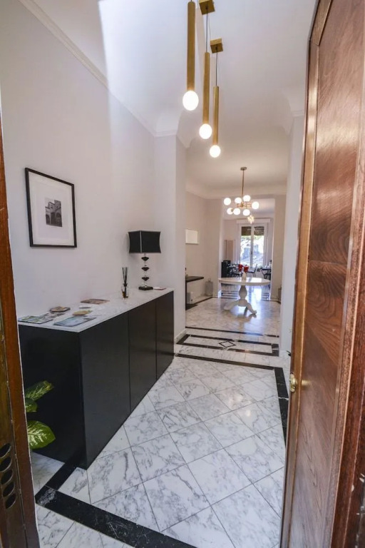 Compasso Suites Guest House