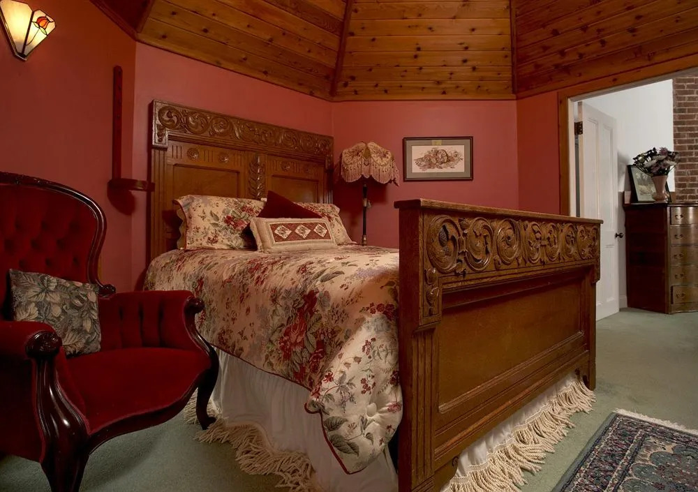 Whistling Swan Inn