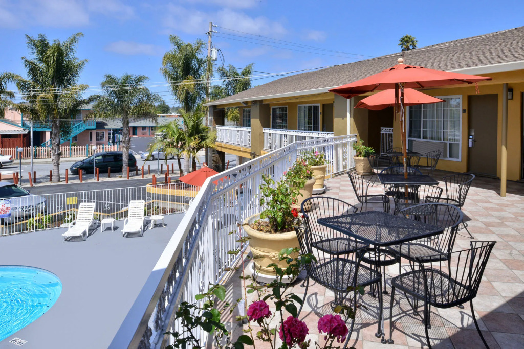 Torch Lite Inn at the Beach Boardwalk