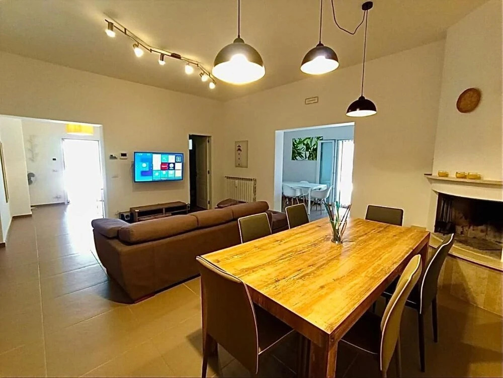 Villa Costanza, Complete and Modern Furnishings, a Green Oasis by the City