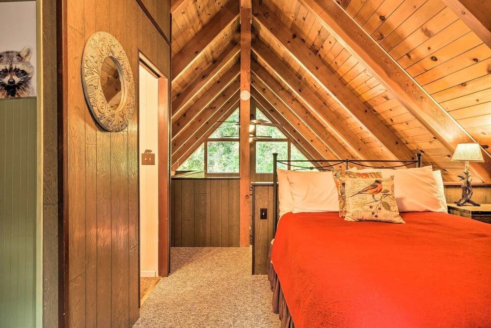 Twain Harte Mountain Cabin w/ Deck - 3 Mi to Dtwn