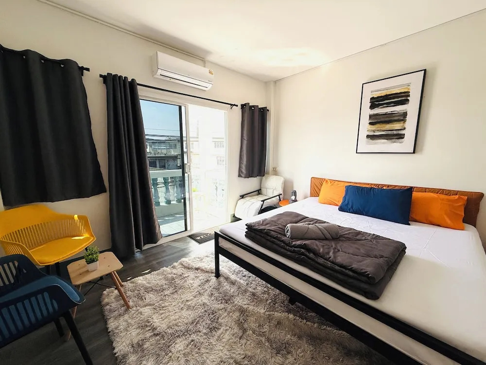 Hee Pee hostel Buriram