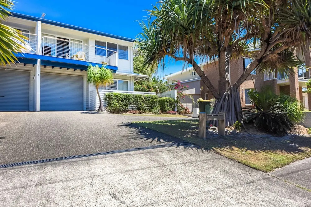 Sunbright 2/5 Petrel Street