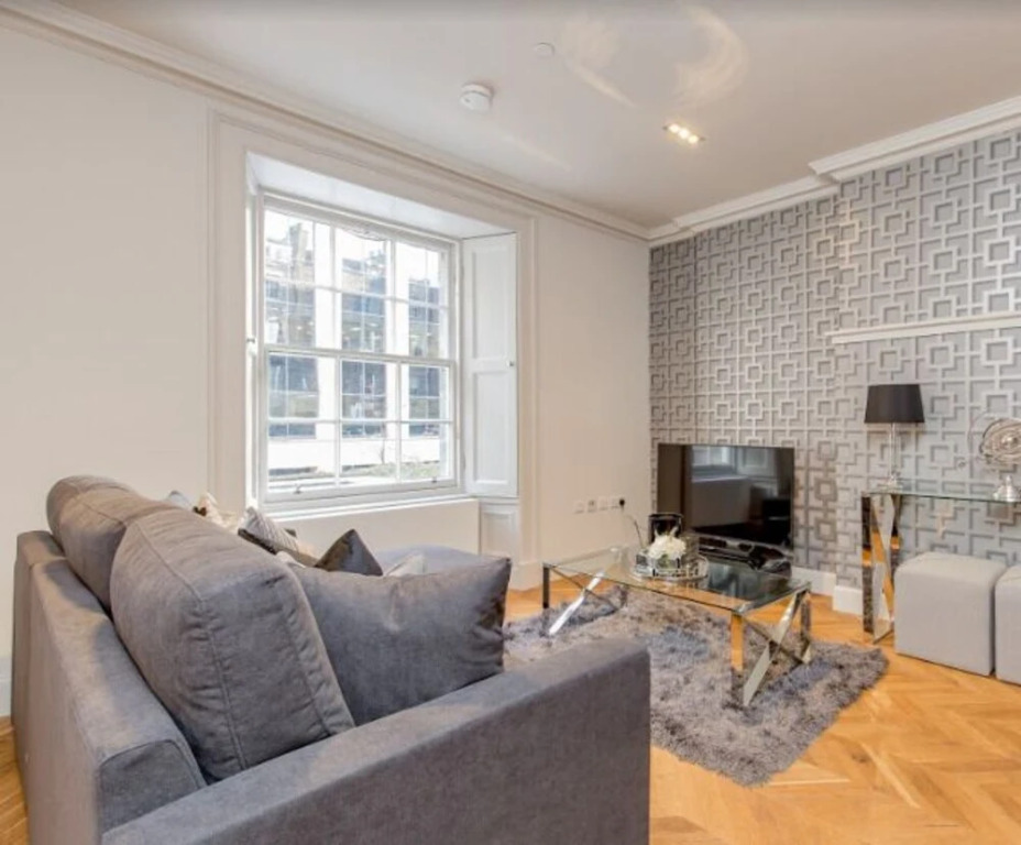 Chic and Sophisticated Apartment in the West End, Edinburgh