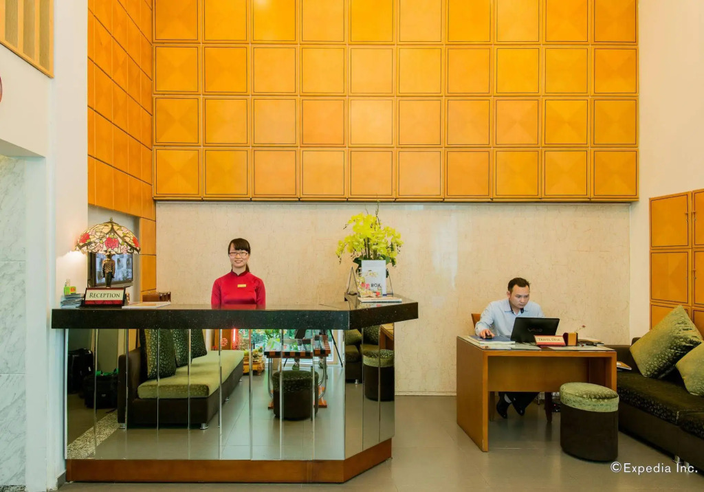 Golden Sunshine Villa Hotel and Travel