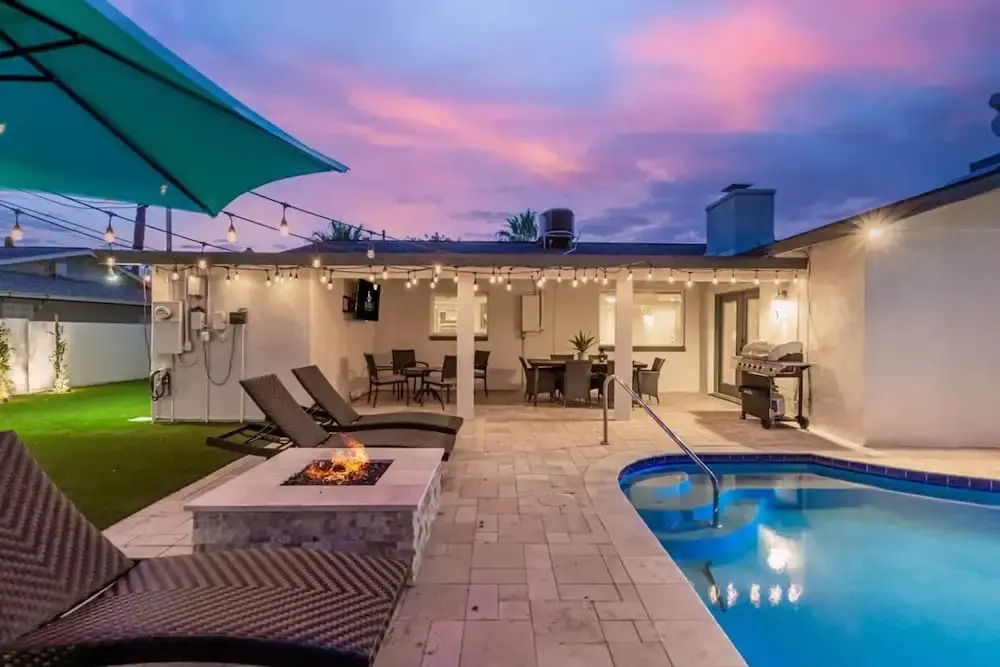 Desert Sands Heated Pool Firepit Old Town Putt Grn