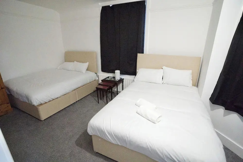 Gatwick Birchwood Lodge