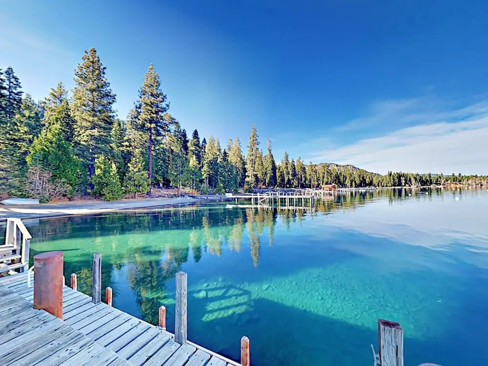 Dun Lookin - Private Hot Tub & Pier, Large Yard - 4 Bedroom Cabin