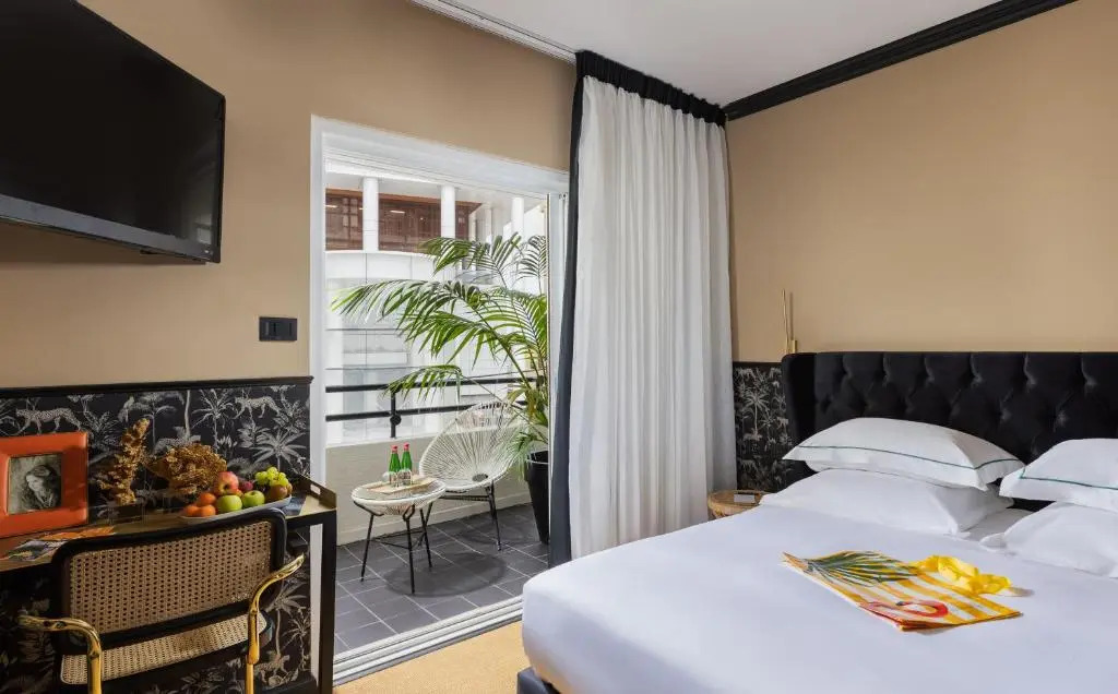 Beach Hotel by Zvieli Hotels