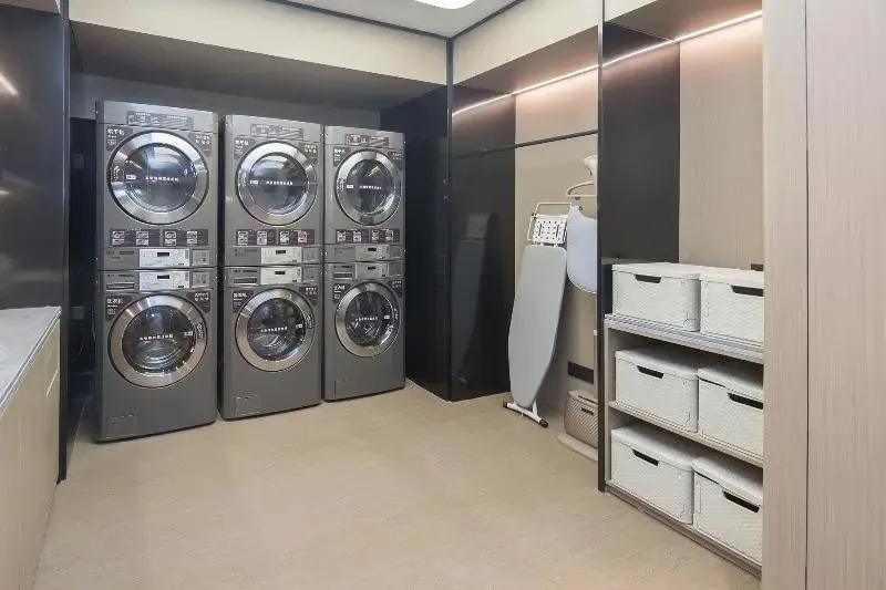 Ji Hotel (North Plaza, Ningbo Railway Station)