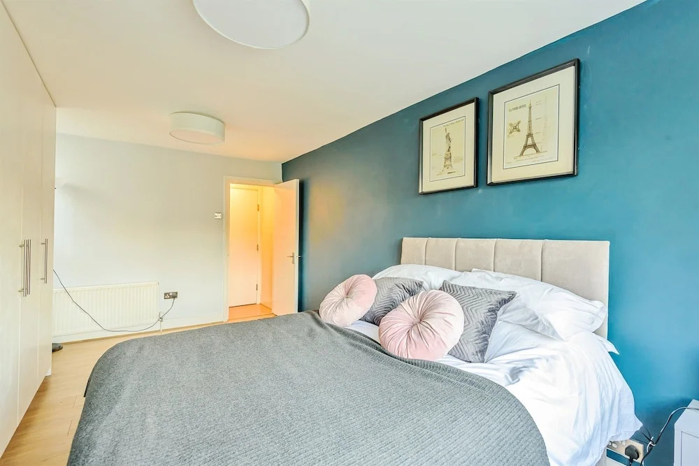 Homely 1-bed Apartment in Vibrant Zone 3 London