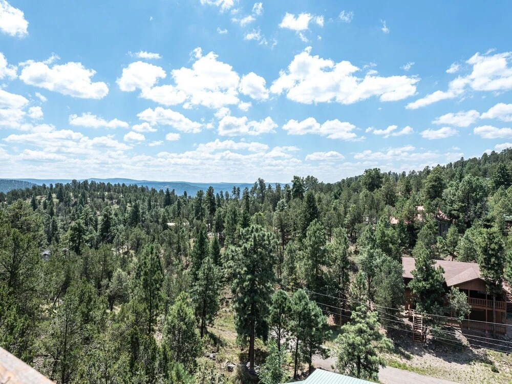 413crestviewmtncb - Crest View