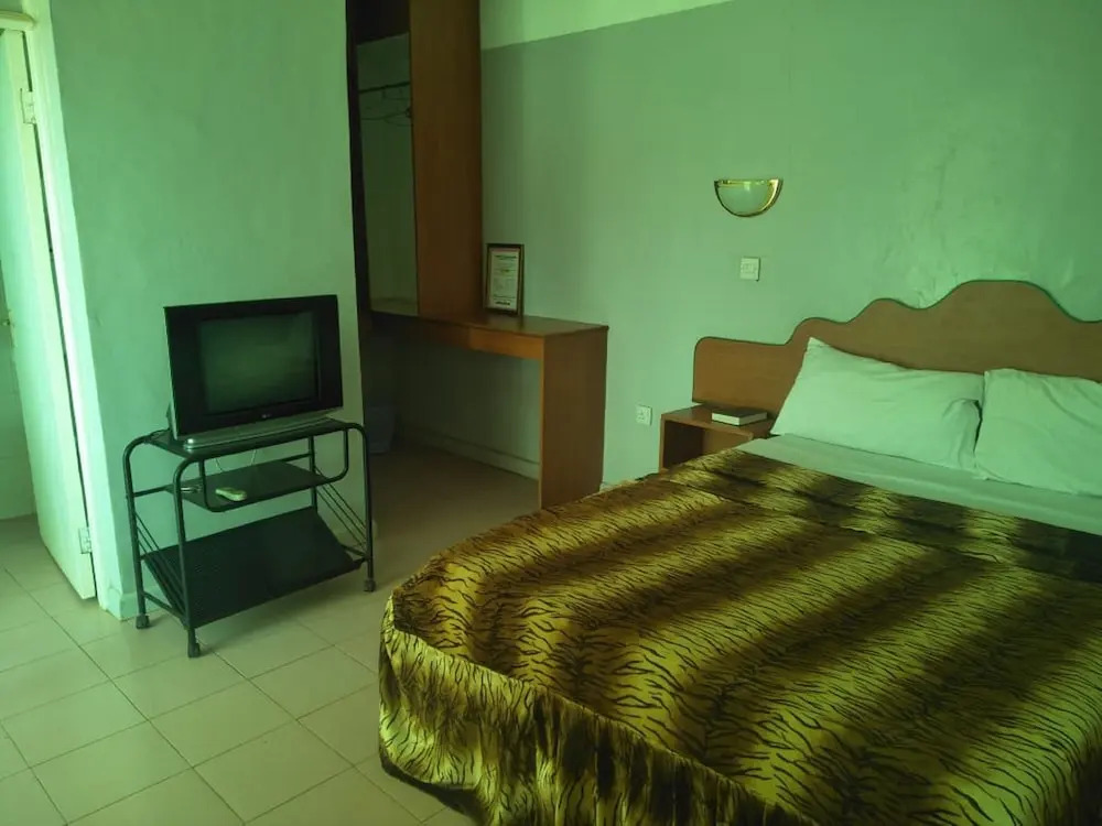 Owoods Annex Hotel