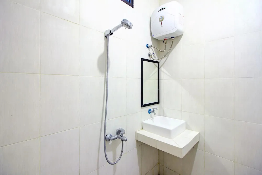 Oyo 2476 Maguwo Indah Homestay