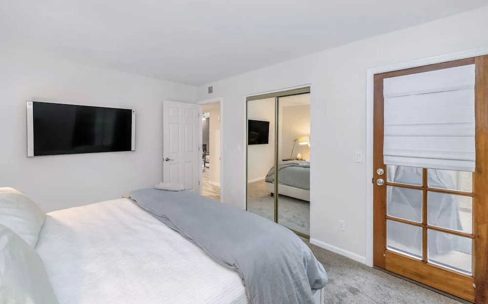 N92s1157 2 Bedroom Condo
