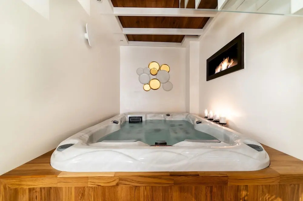 Old Court Luxury Suite Spa
