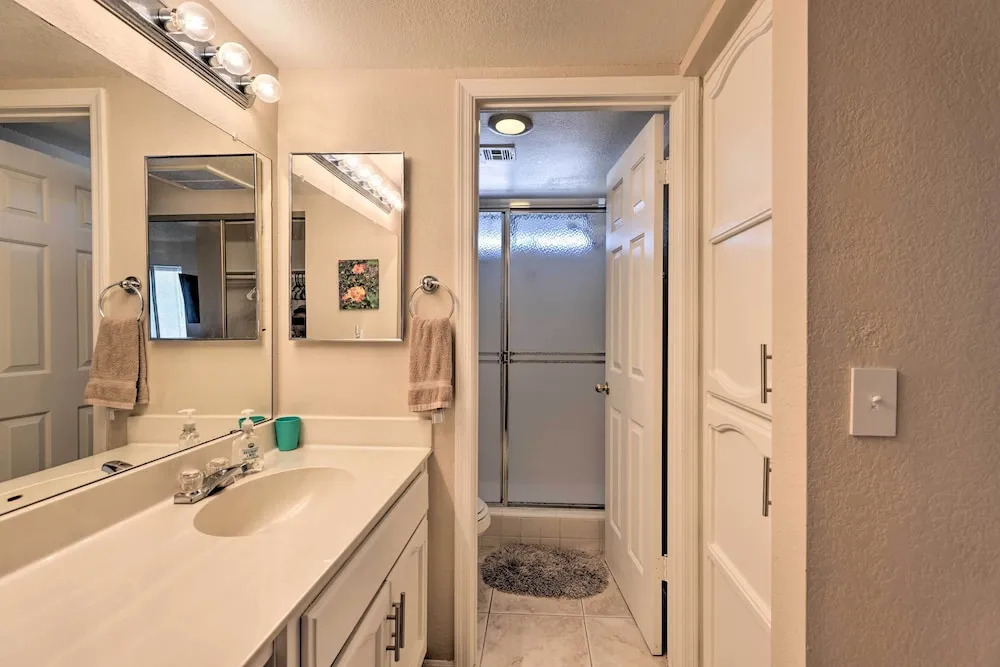 Gilbert Townhome w/ Easy Access to Phoenix!