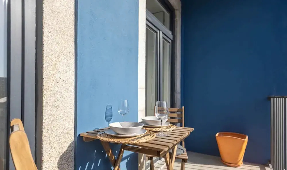 Bonja1 Light-filled Apartment w/ Balcony +AC