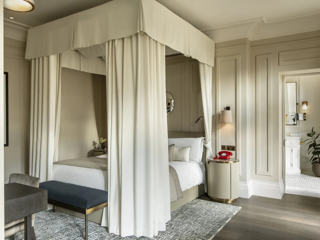 Kimpton Fitzroy London by IHG