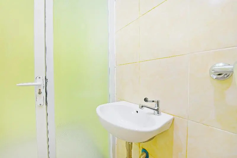 OYO 91351 87 Guest House