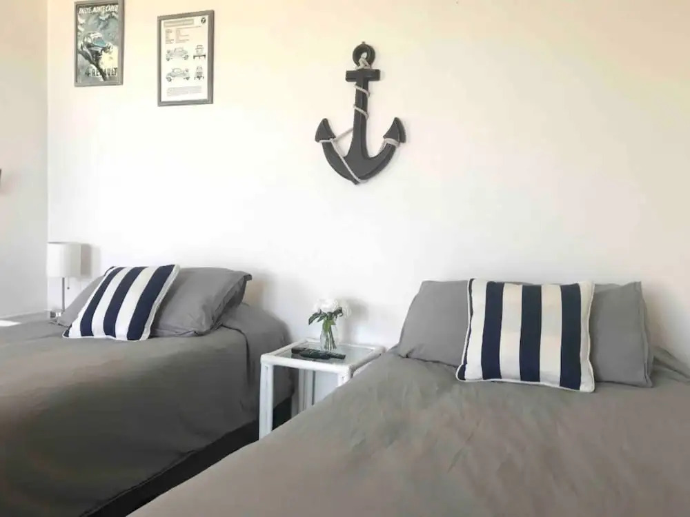 OCEAN beachfront 4 BDR -Amazing Oceanview