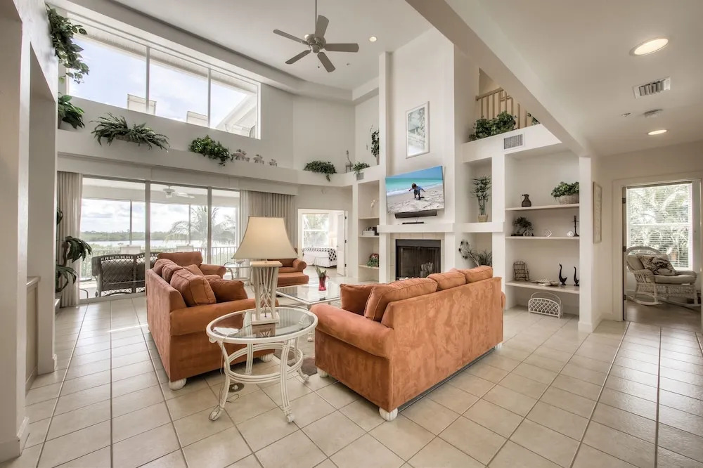 The White Ibis 5 Bedroom Home