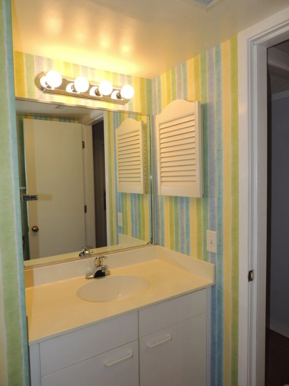 Laurel Court #308