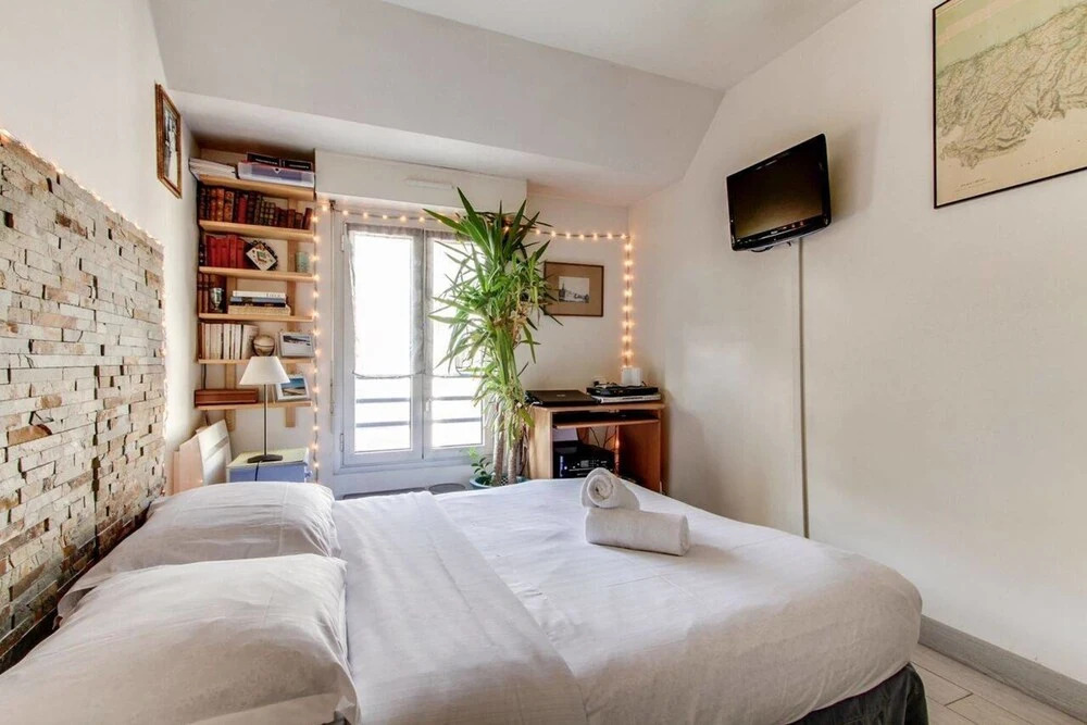 Bright 3BR Duplex Near Nation