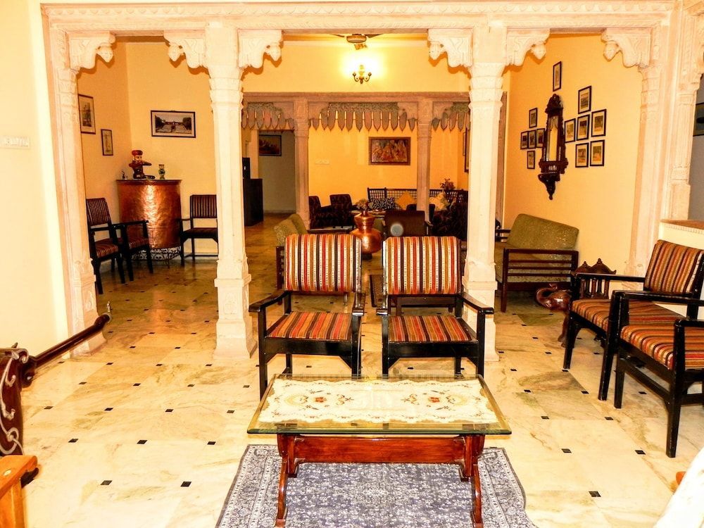 Hotel Kishan Kunj