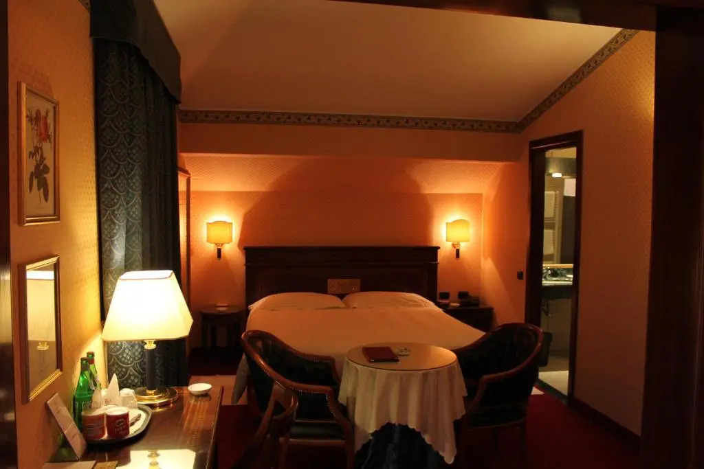 Hotel Motel Top