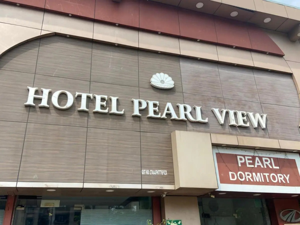 Hotel Pearl View