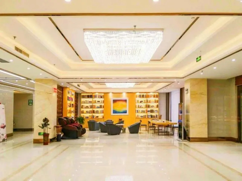 Greentree Inn Heze Train Station Hotel