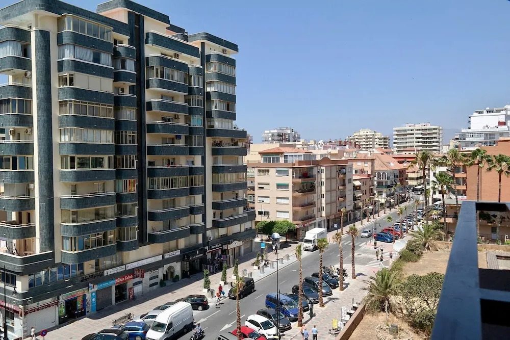 Las Rampas Fuengirola City and Beach Apartment